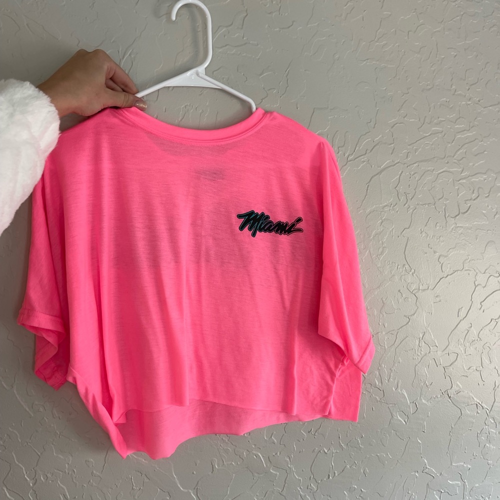Hot pink Miami crop